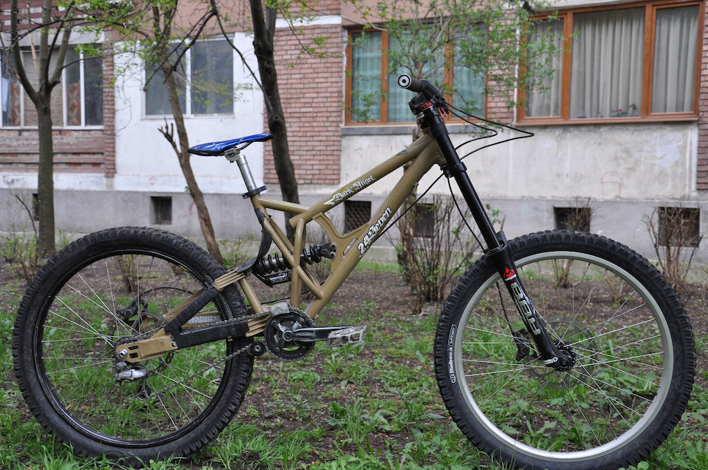 24seven dh3 with 888 rc2x VA
Ready for 2011.