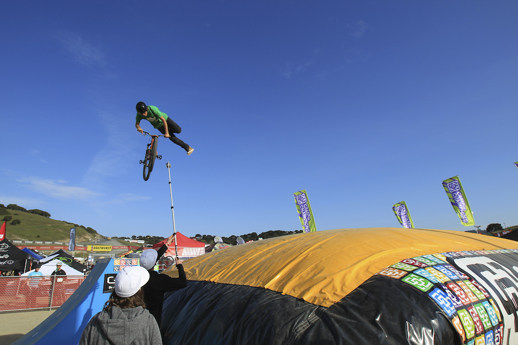 It was a great day with tons of people coming to ride the COC Big Air Bag at Sea Otter. We had COC coaches on hand to help everyone learn new tricks and the progress people made was amazing. People went from scared to drop in to making tuck no handers and flips. So epic. More to come.