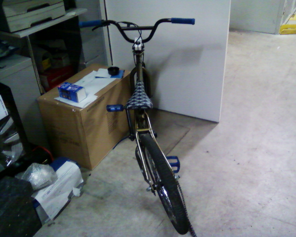 Why not to buy a GT bmx... see if you can spot the problem here...