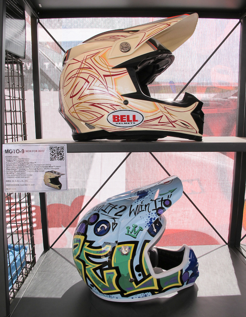 Various pics from the pits.