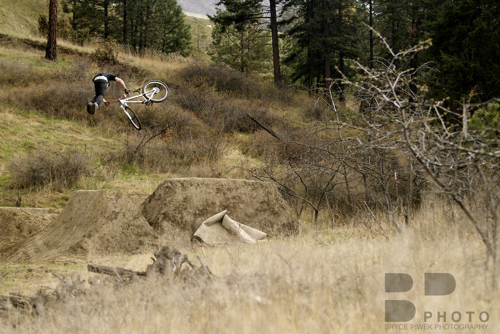 Tailwhip on a pretty sick hip jump