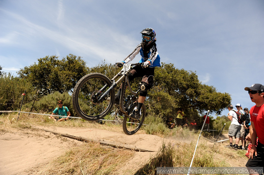 The guy on the right can't believe this monster gap!