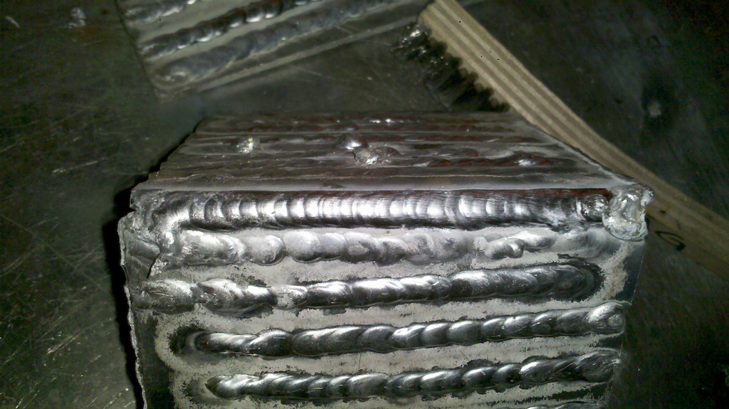 aluminum corner joint