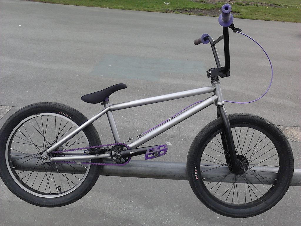 shadow uni, animal edwin grips deluxe raw frame... :P click like if you think its cool!