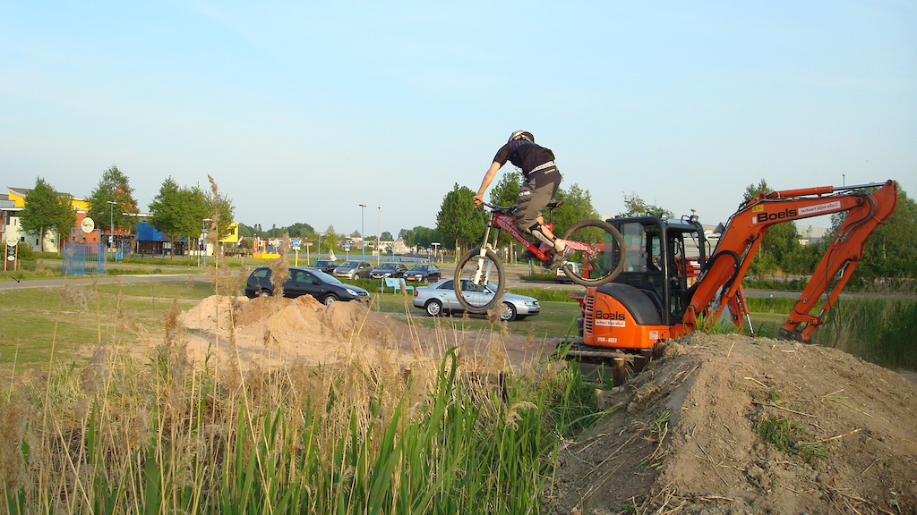 Testing the final jump on the new Mini DH track at Bikepark Groningen