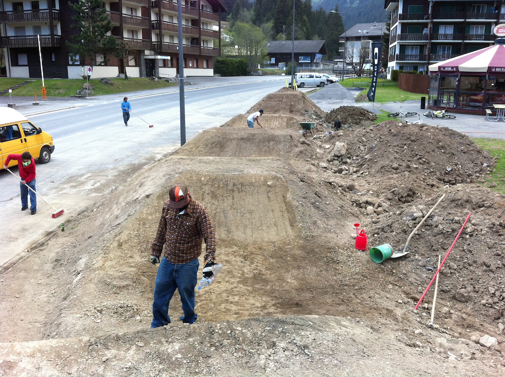 We just started building a pumptrack with a mini jump line at the bottom of the lift in Morgins. This summer is gonna be fun!