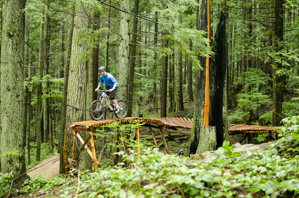 Riding Fromme Ladies Only. If you like riding trails like this support the man who builds them by purchasing a copy of North Shore Extreme 10