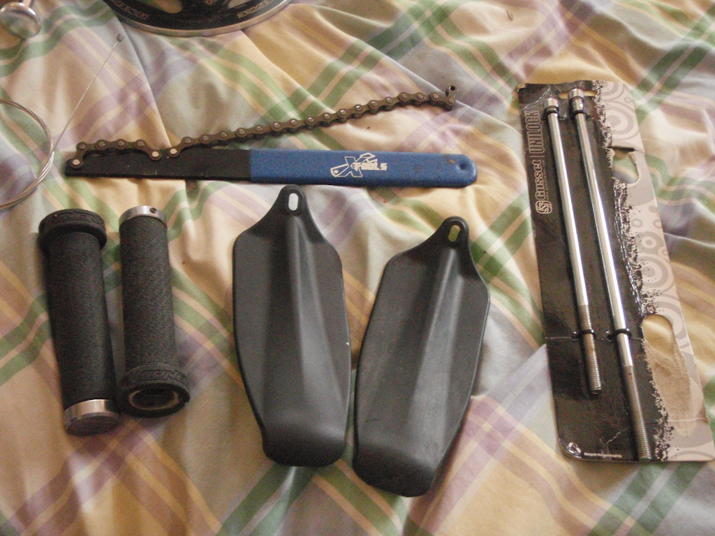 parts included with the sale of my bike some tools are also included