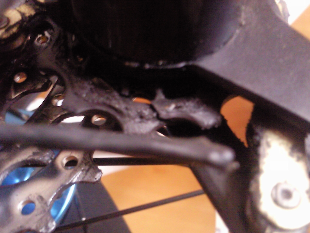 Broken after 1 month or riding... not even hard riding... piece of shit and thats a sram x-9...
