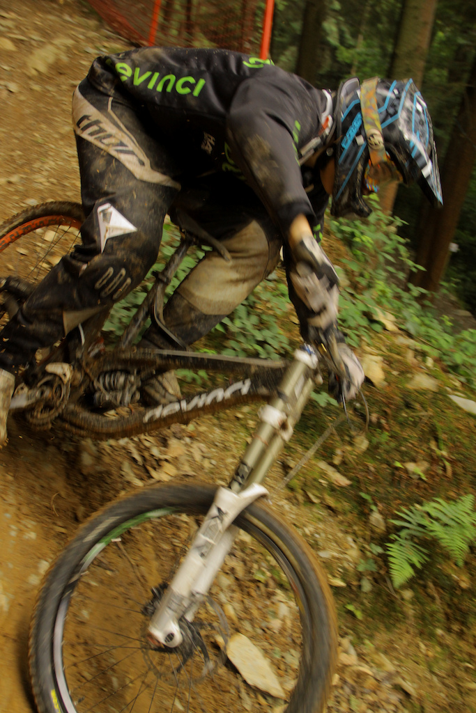 Bank holiday weekend training down around Tavistock in Devon with Josh Ash riding for Devinci and Haven Distribution.