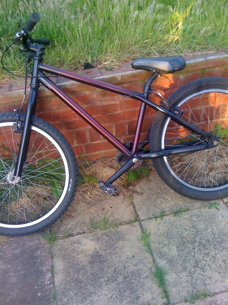New paint job :D still black but with a light flip flash on the tt/dt... Still want it gunmetal though! :D