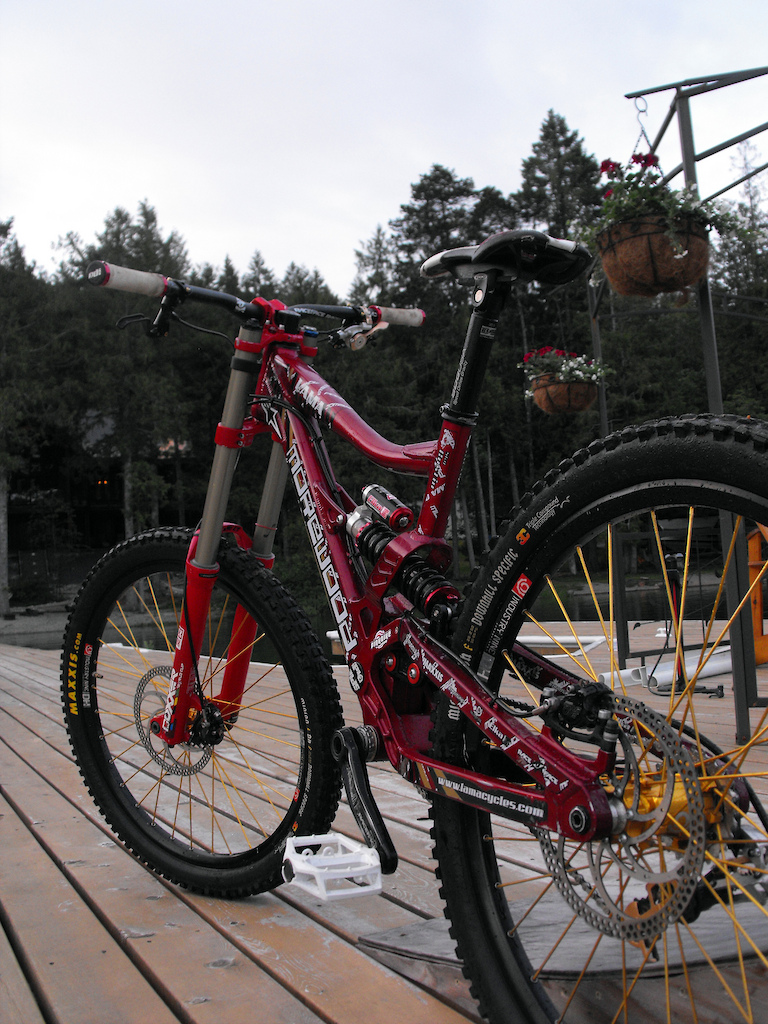 2010 Morewood Makulu Lama Cycles Edition, 2010 Boxxer WC, I9's, Elka stage 5