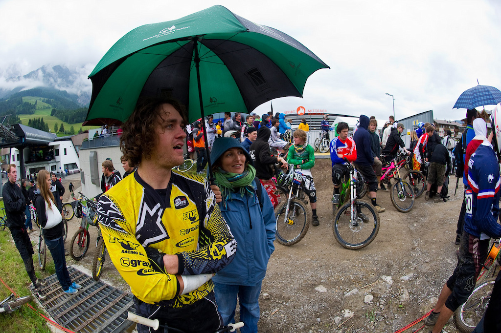 On the bubble sucks. You desperately want to make the cut but you have no idea if some unknown is going to take you out especially when you are at a world cup with 257 racers lined up to qualify.