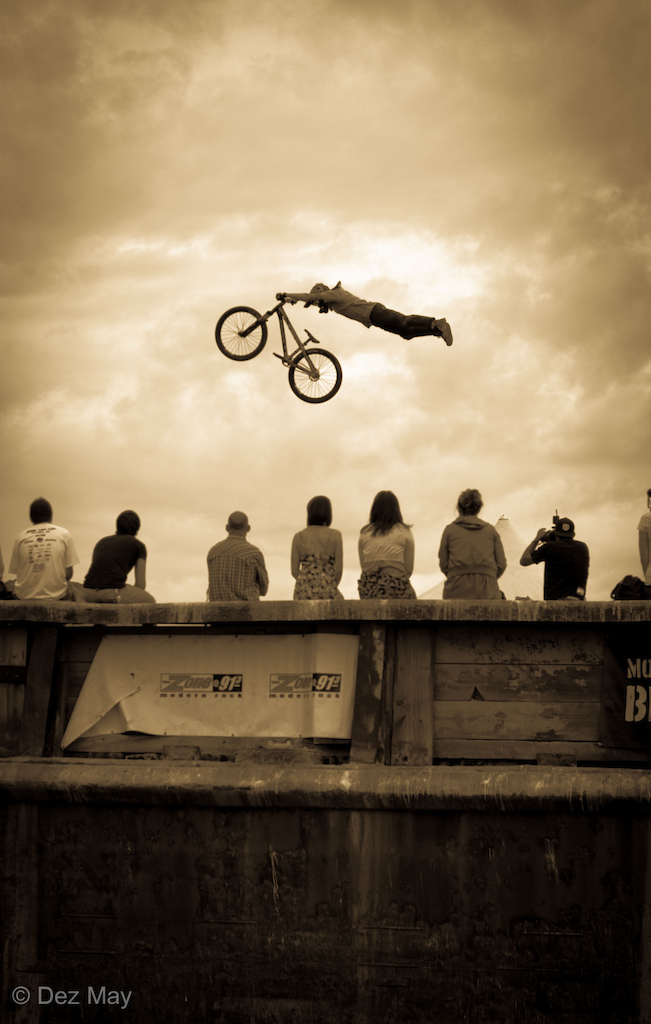Mike Mo throwin down