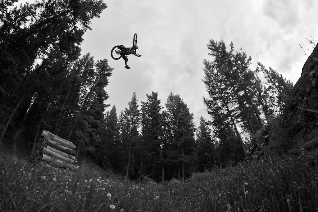 Brad invited us to shoot a day of shredding in his world class back yard. Look out for the video coming this week.