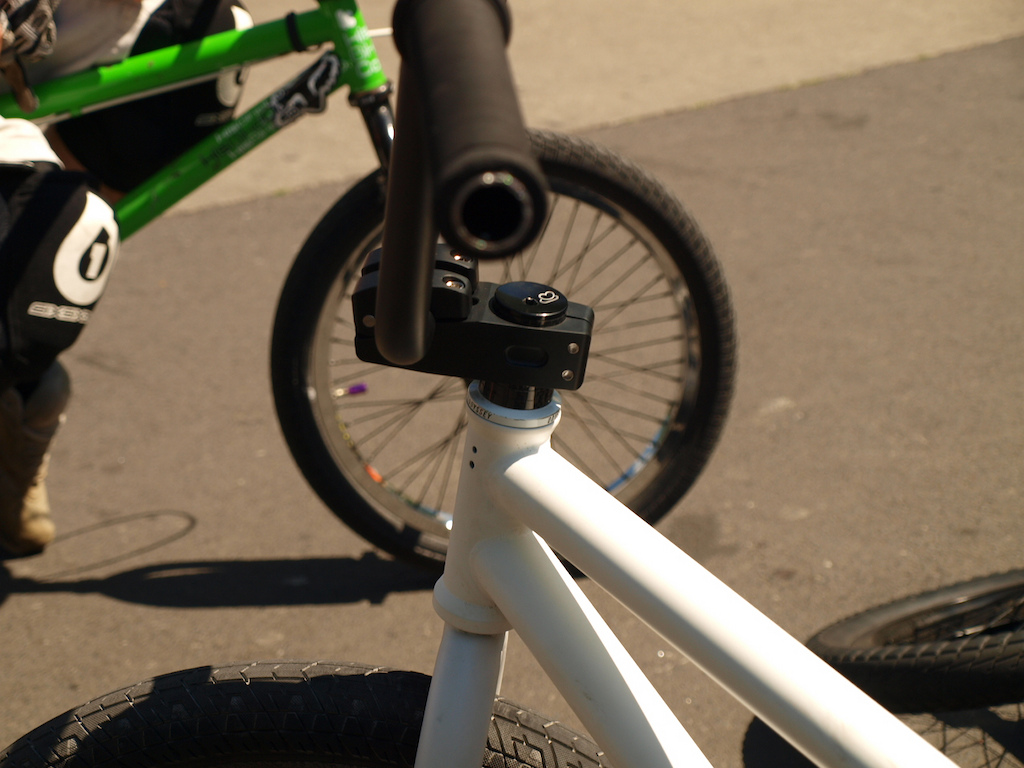 sneaky preview of the new kisbikeco.com toploader stem .
being tested on Alex's bike