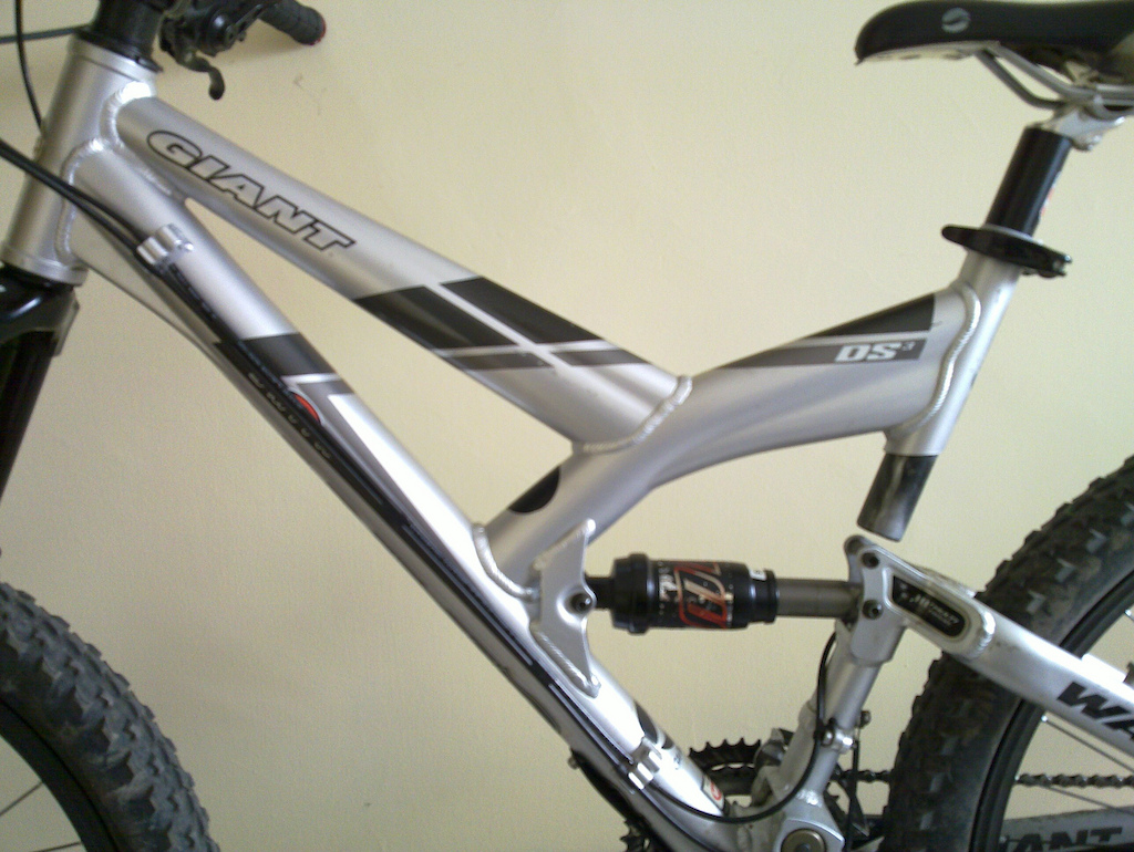 SE VENDE SOLO MARCO GIANT WARP DS3, MUY BUEN ESTADO, ENTREGO FAC DE COMPRA , DISANDINA DA LA GARANTIA DE POR VIDA, TEL: 321-7463122 $$900.000