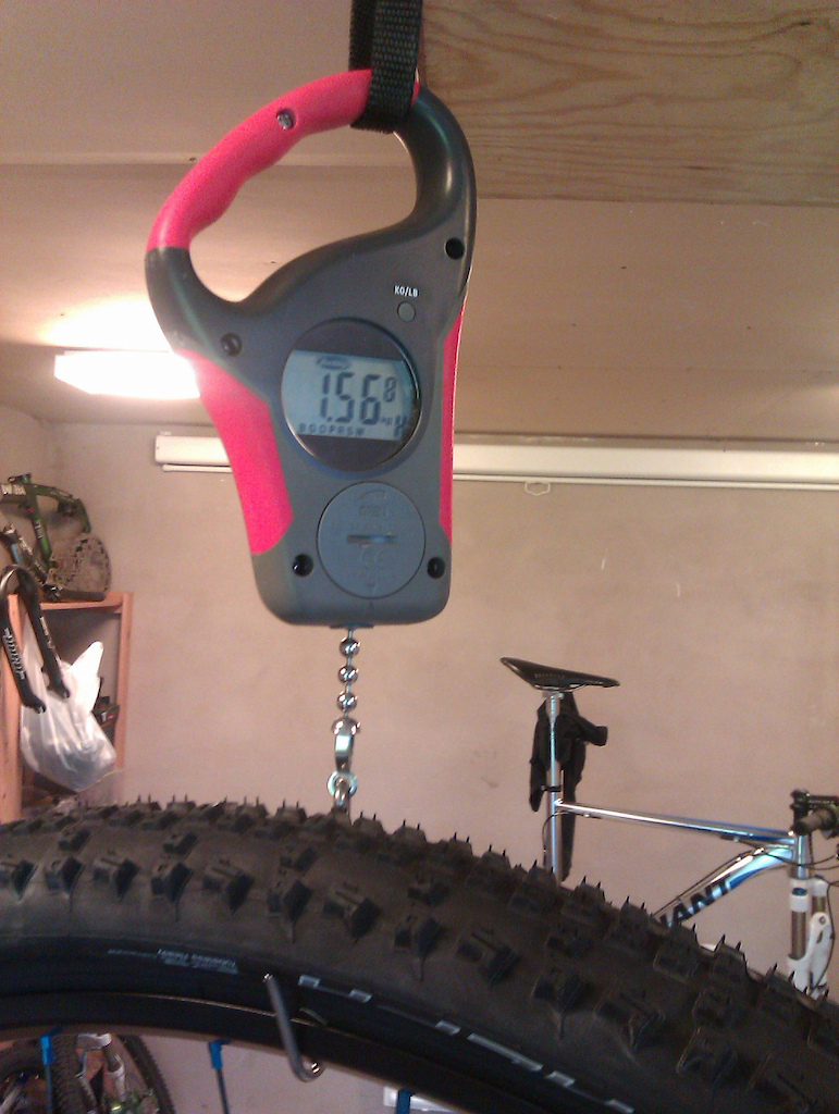 Complete rear wheel weight:
