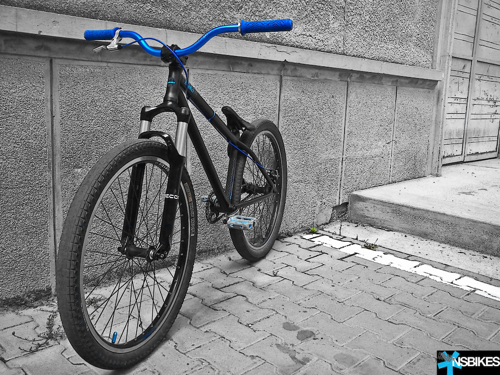 New handlebar: Dartmoor toxic 2011