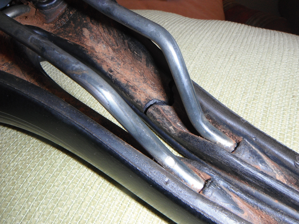 Selle SMP Extra.....very confortable , but not so resistant
