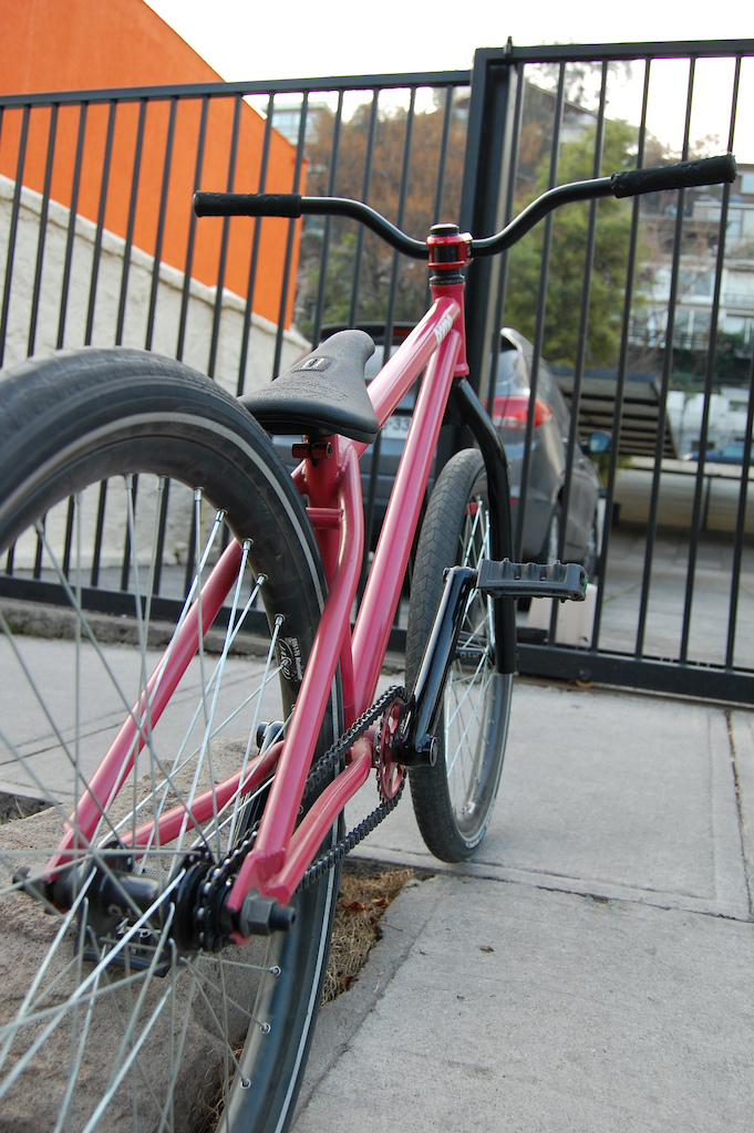 New pictures of my Marino 24" ns capital 2011 geometry.