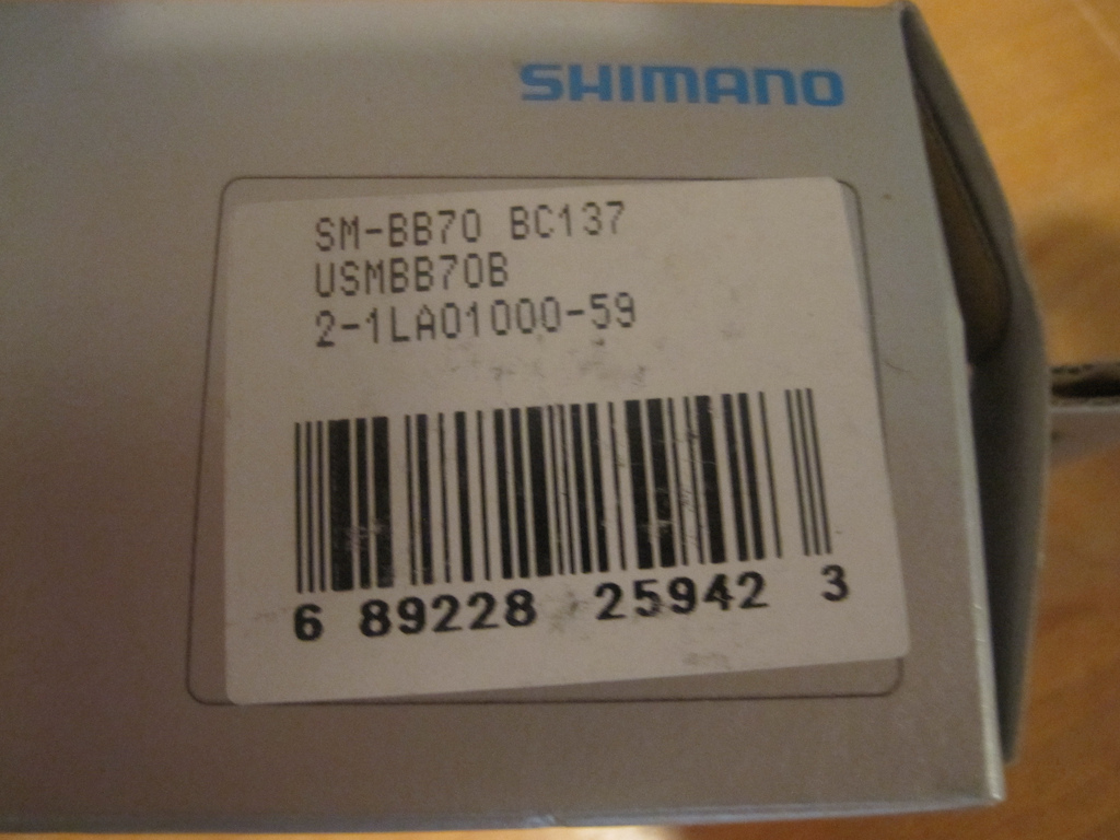 shimano sm-bb70 bottom bracket.  new in box