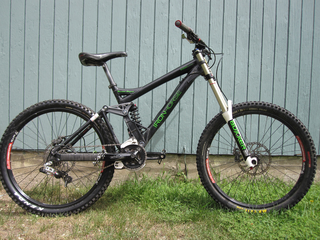 Finished '06 Ironhorse Sunday - 2011 Vivid R2C with custom shim set up, 2008 Boxxer WC tuned with foam rings installed, New bearings, shafts, and she's ready to finally just shred!