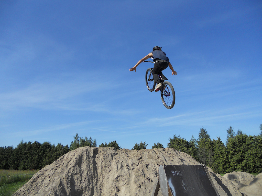 tuck no hander