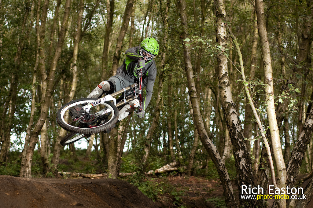 Stif Cycles rider James Wilson keeping it low over the hip.