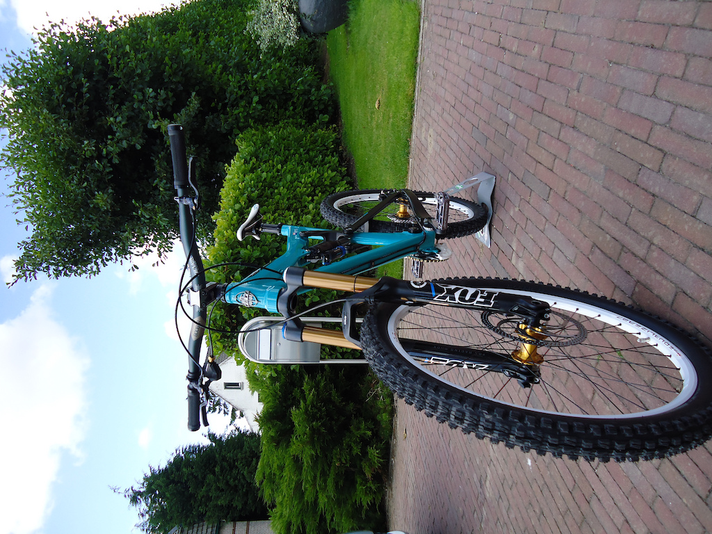 this is my new 2010 yeti asr-7 all mountainbike.