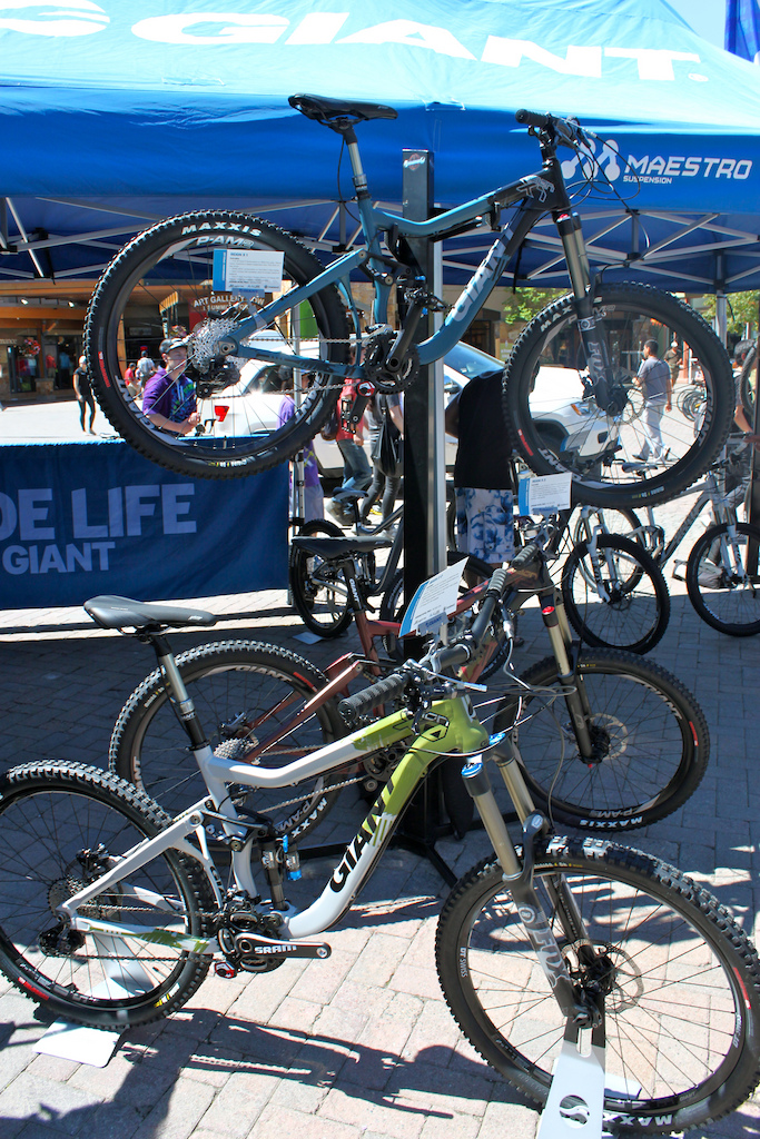 2012 Giant Reign X's