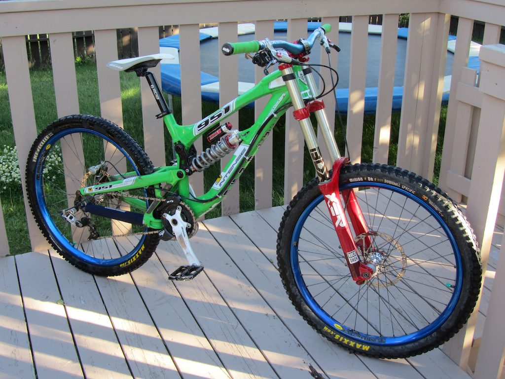 2010 intense 951