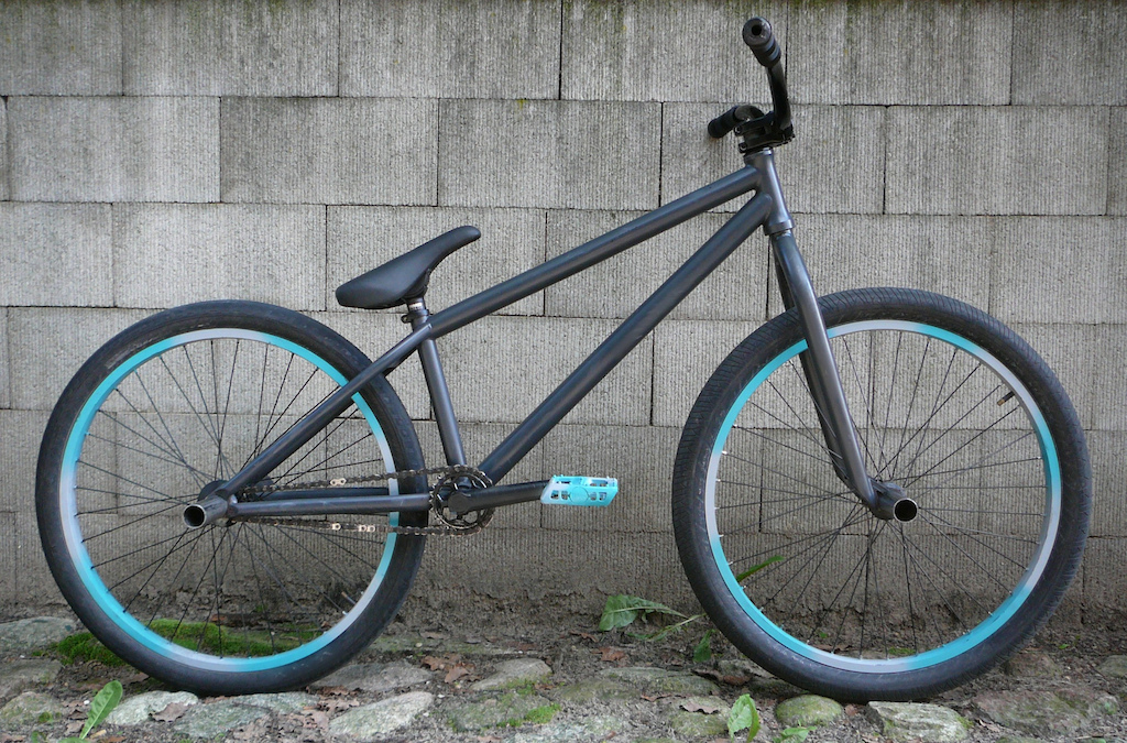 Ns Bikes Capital '09 + Blk Mrkt Tech 9 Fork New Painting, Seat, Seatpost, Pedals and 4 pegs