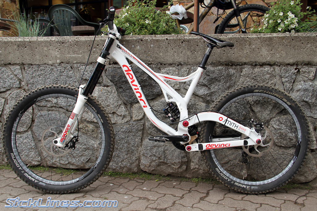 Steve Smith bike check at 2011 Canadian Open DH race