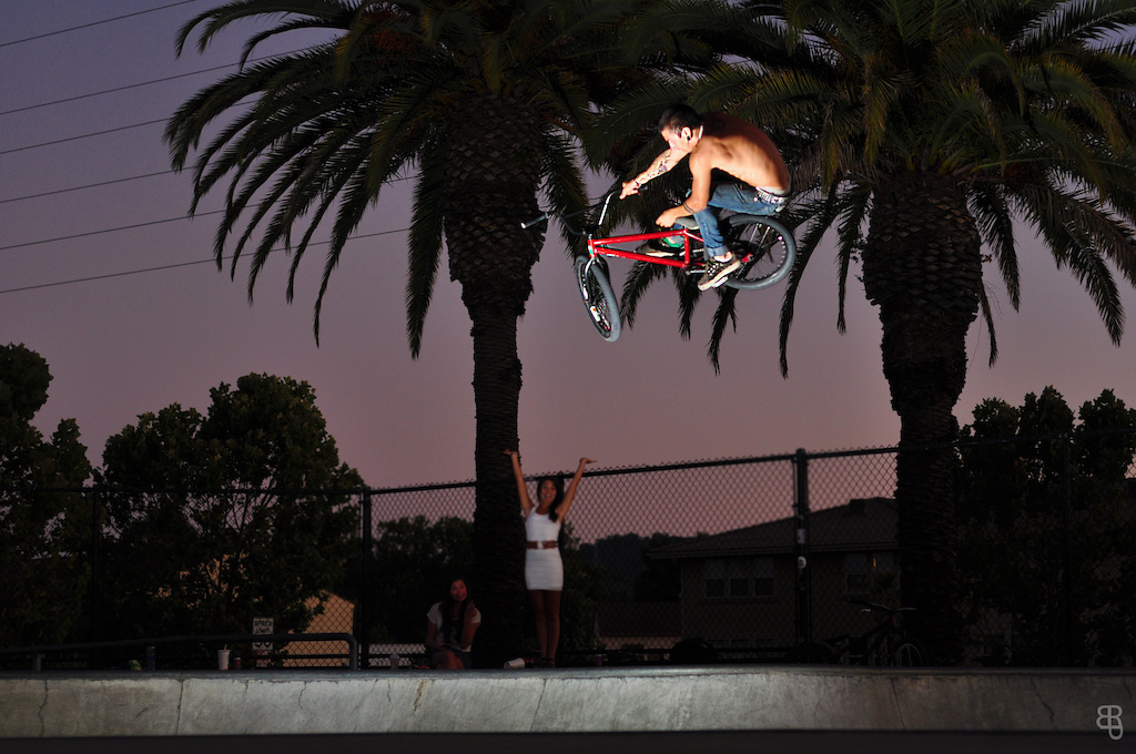 boosted bogger over the knuckle hip