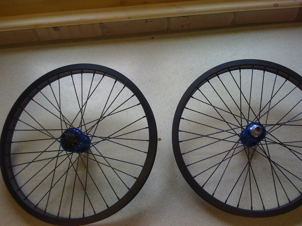 new wheels-profiles on cinema 777s laced with primo spokes