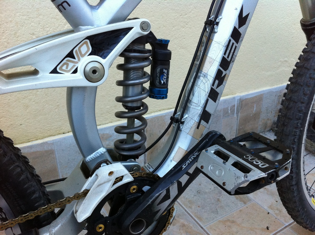 A venda...

Trek 88,Boxxer Wc, Deemax, x0, Avid Code, Ti, Saint, E-13, Sunline, 5050xx