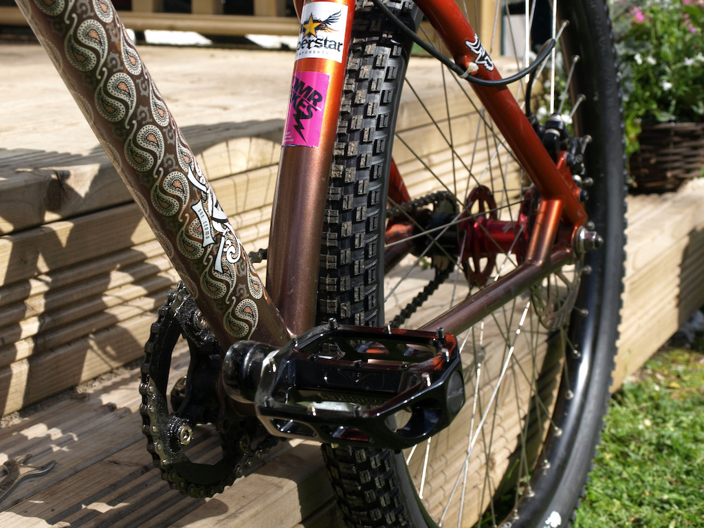 pure awesomeness :D new v8 mag pedals !