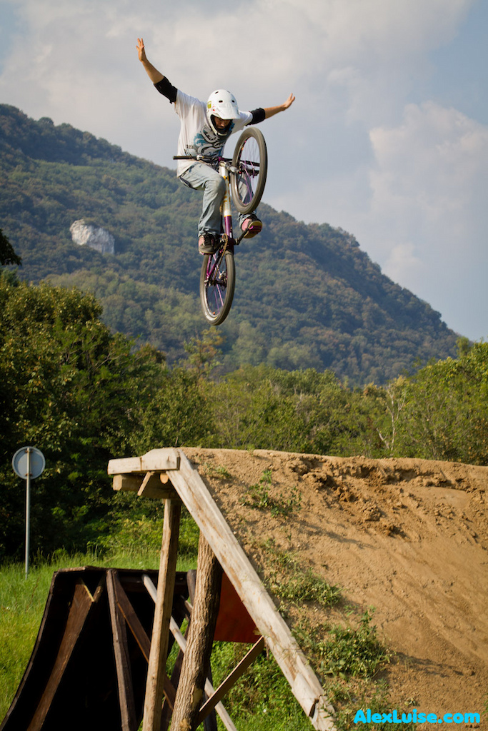 Tuck
Copyright Alex Luise
www.alexluise.com