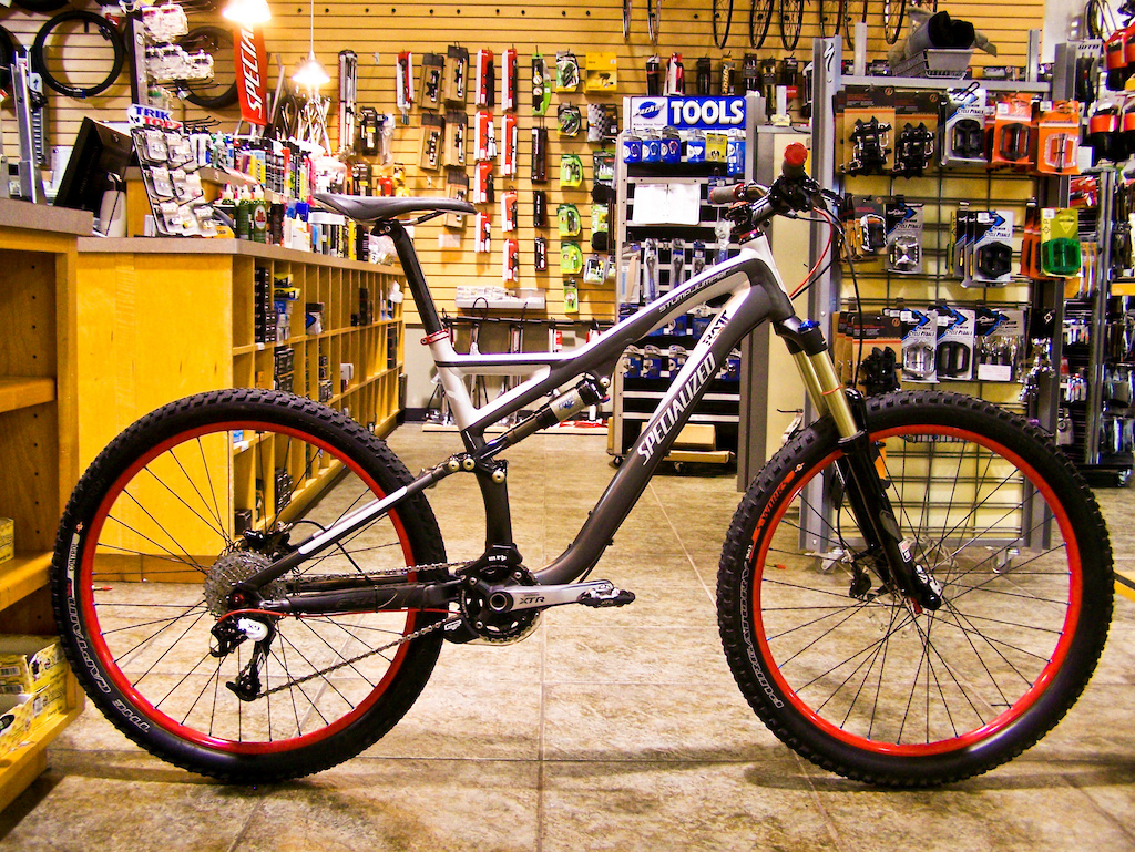 Le 2011 Stumpjumper FSR Comp with King hubs and DT rims and XX Revelation lower.

28lbs and 4oz.