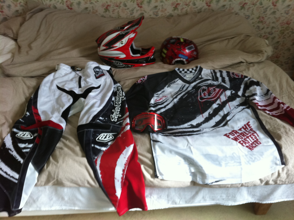 Troy Lee design D3 Sam Hill Helmet and my dirt TSG helmet. Gp Air nightmare pants and Jersey. Goggles are Oakley.