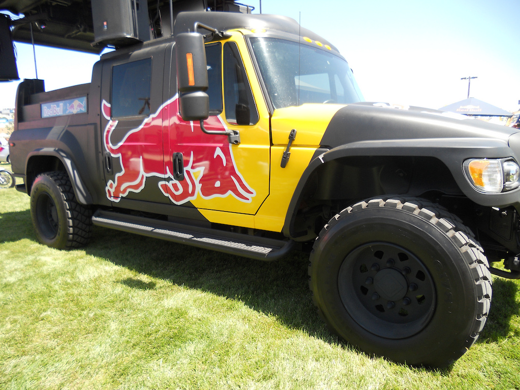 Nice HD Red Bull Truck