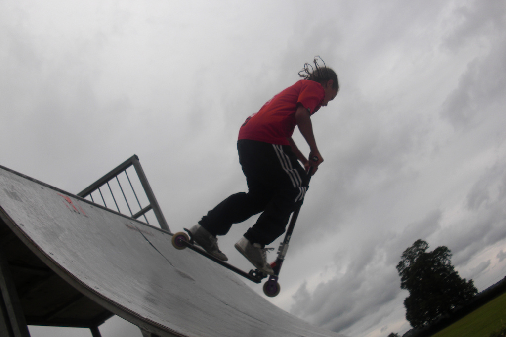 My photos from the rowde 24 hour skate marathon, the kids rode for 24 hours to raise some money to improve the park and prove they loved it, apart from the few unavoidable twats like stan it was a fun event :)