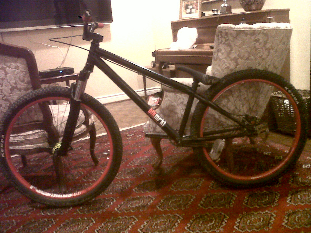 blk mrkt riot frame, argyle 409's, ns fundametal rims, ns 20mm, ns rotary single pro, macniel conjoined cranks, gusset double butted bars, fit stem, avid bb9 break, odi longneck grips, shadow conspiracy seat (with macniel seatpost) k-rad tires, snafu pedals