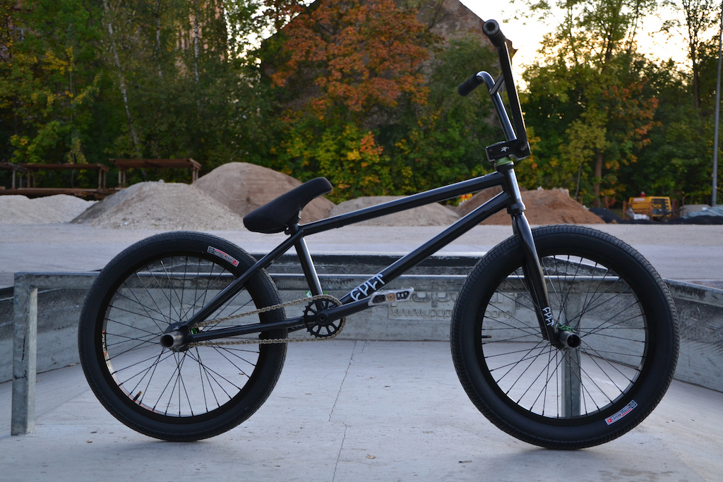 upgrade: 

Animal jumpoff remake stem 
Cult OS frame 
Cult sect fork 
Cult Member sproket 25T
 Cult 2012 crank 
Eclat Short torch seatpost 
Eclat Dual headset 
Federal mid seat 
 Federal Drop bar 9" 29,5" 
Flybikes Ruben grips 
Kink Lightest alloy barends 
KMC Kool chain super light 
Mid-BB conversion kit 
Odyssey Seven ka rims  
Odyssey Trailmix sb pedals 
Primo Rear hubguard 
Profile front hubguard 
Profile Rear aegis hubguard 
Profile Bolt front hub 
Profile SS Rear hub 9T  
Permium refuse resist rear and frond tire  
WTP Toxic pegs