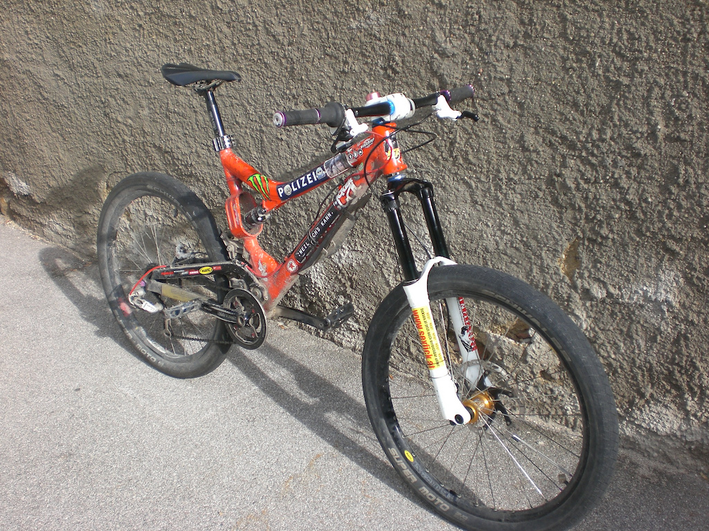 My commencal supreme citywhore. over 30000km... now it was replaced against a new one.