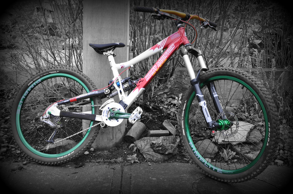 2010 rocky moutain slayer sxc 70 with pimplites 30.2 pounds