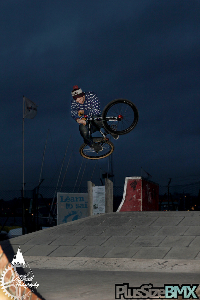 PlussizeBMX rider.