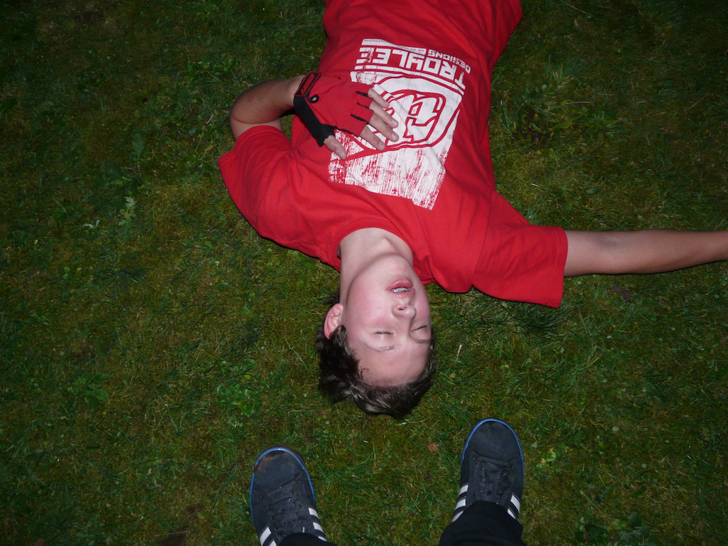 A dead me!