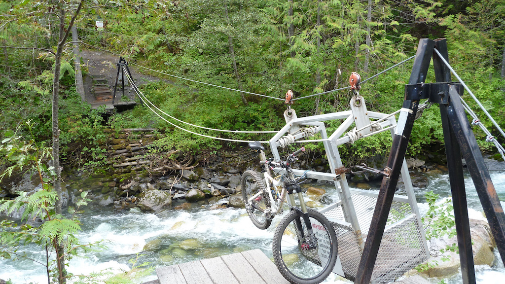 Galena trail cable cart crossing of Carpenter Creek near New Denver BC.